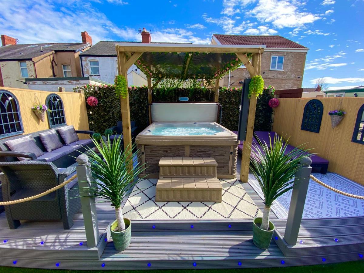 New…The Hottub House Blackpool Pleasure Beach المظهر الخارجي الصورة